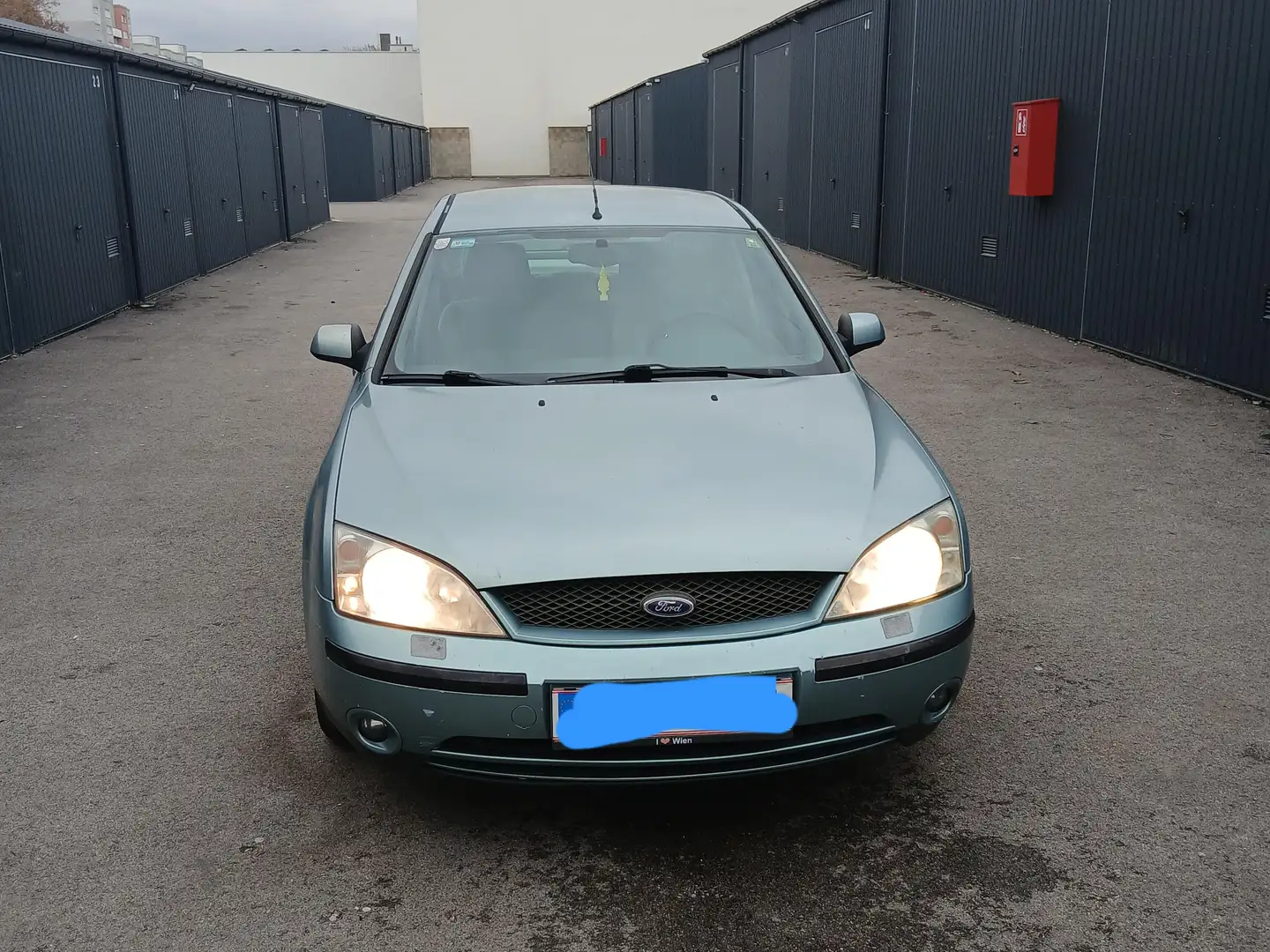 Ford Mondeo Mondeo Ghia 2,0 Aut. Ghia Blau - 2