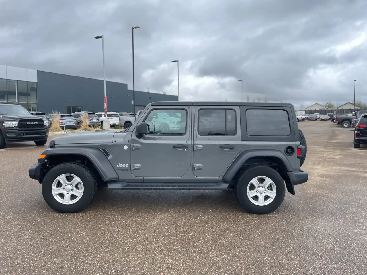 Jeep Wrangler снимка Jeep Wrangler