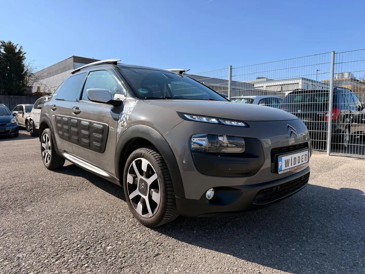 Citroen C4 Cactus Rip Curl-Autom.Ein/Ausparkassistent-Navi-RüKa Braun - 2