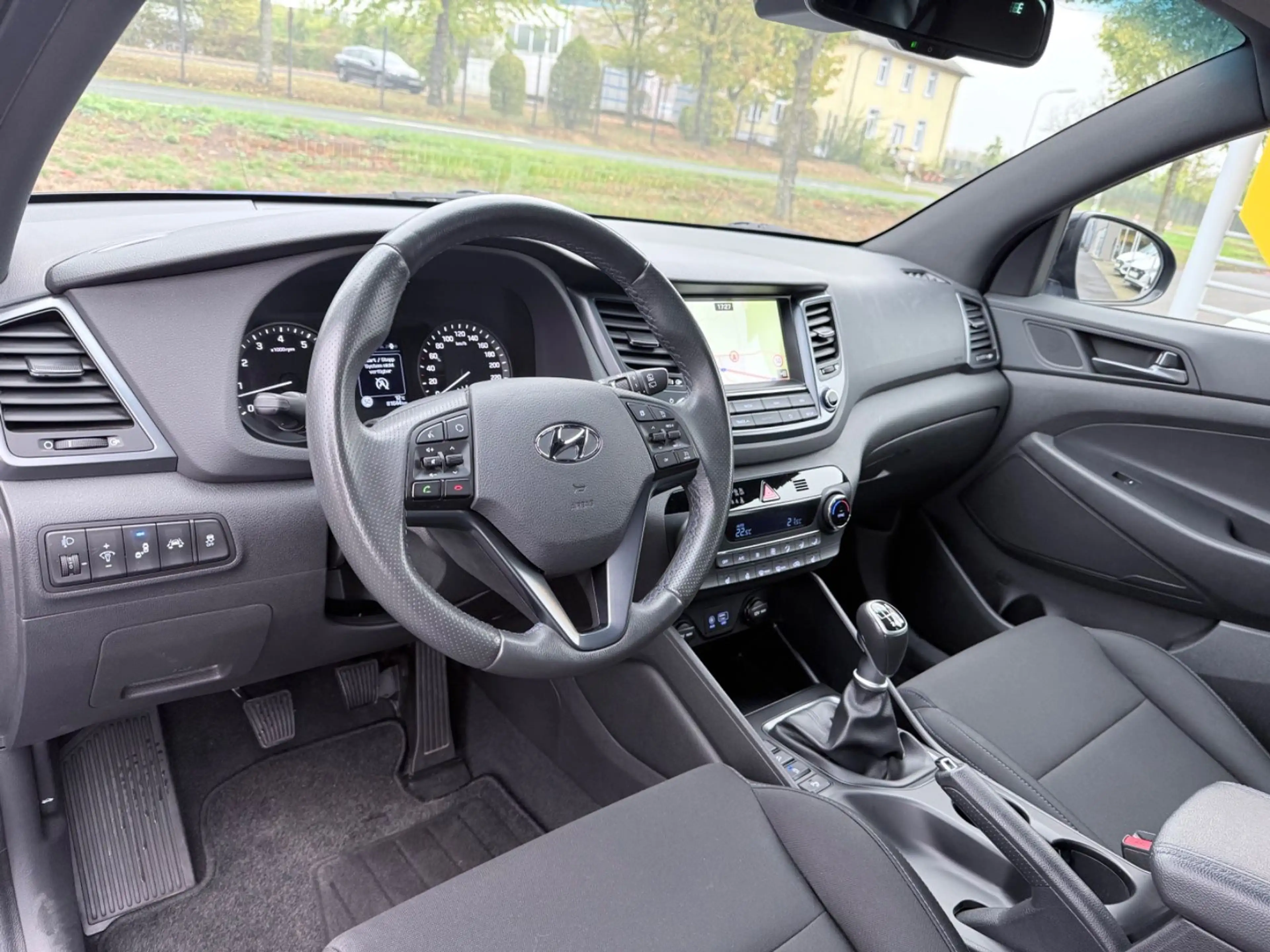 Hyundai TUCSON blue Passion NAVI/KAMERA/CHECKHEFT — photo 13