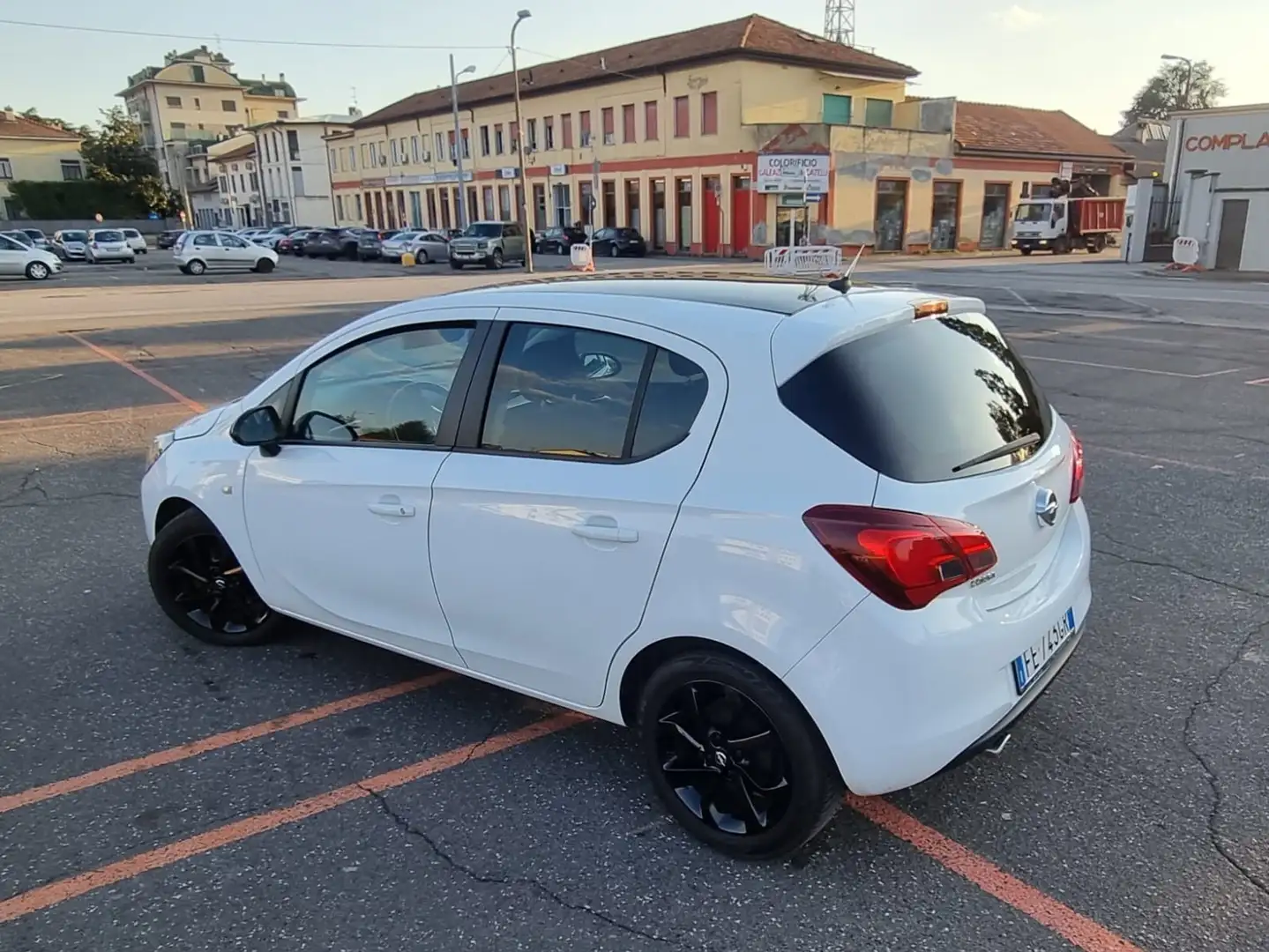 Opel Corsa 5p 1.2 b-Color Weiß - 2