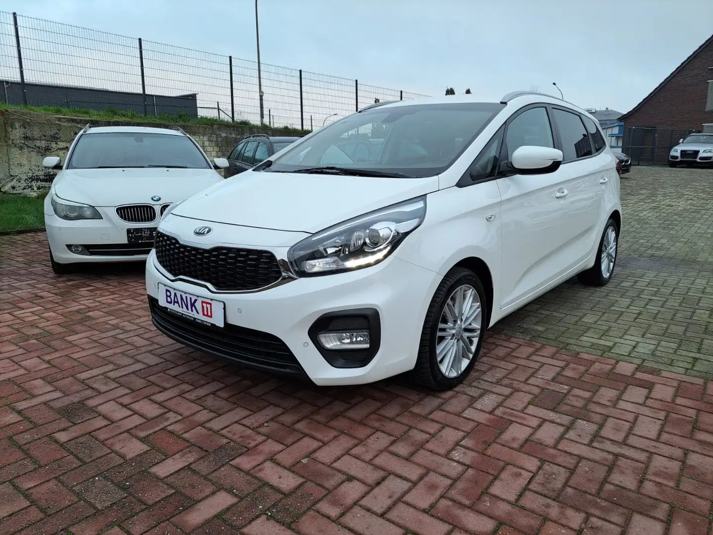 Kia Carens Dream Team/Mfl/Navi/Shz/Navi/7-Sitzer/ Blanc - 2