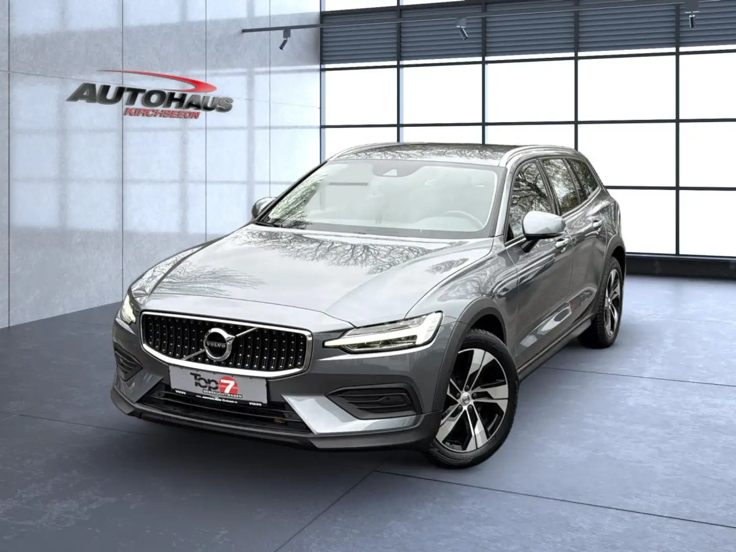 Volvo V60 Cross Country D4 AWD Automatik Bluetooth Navi Grau - 2