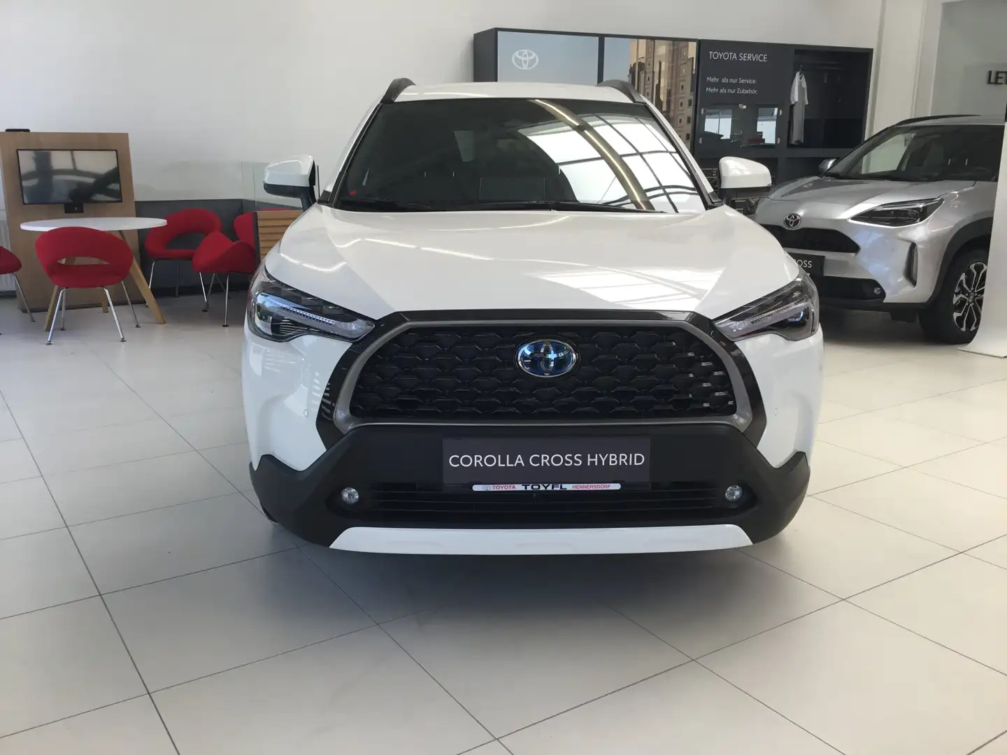 Toyota Corolla Cross 2,0 Hybrid Active Drive 2WD Wit - 2