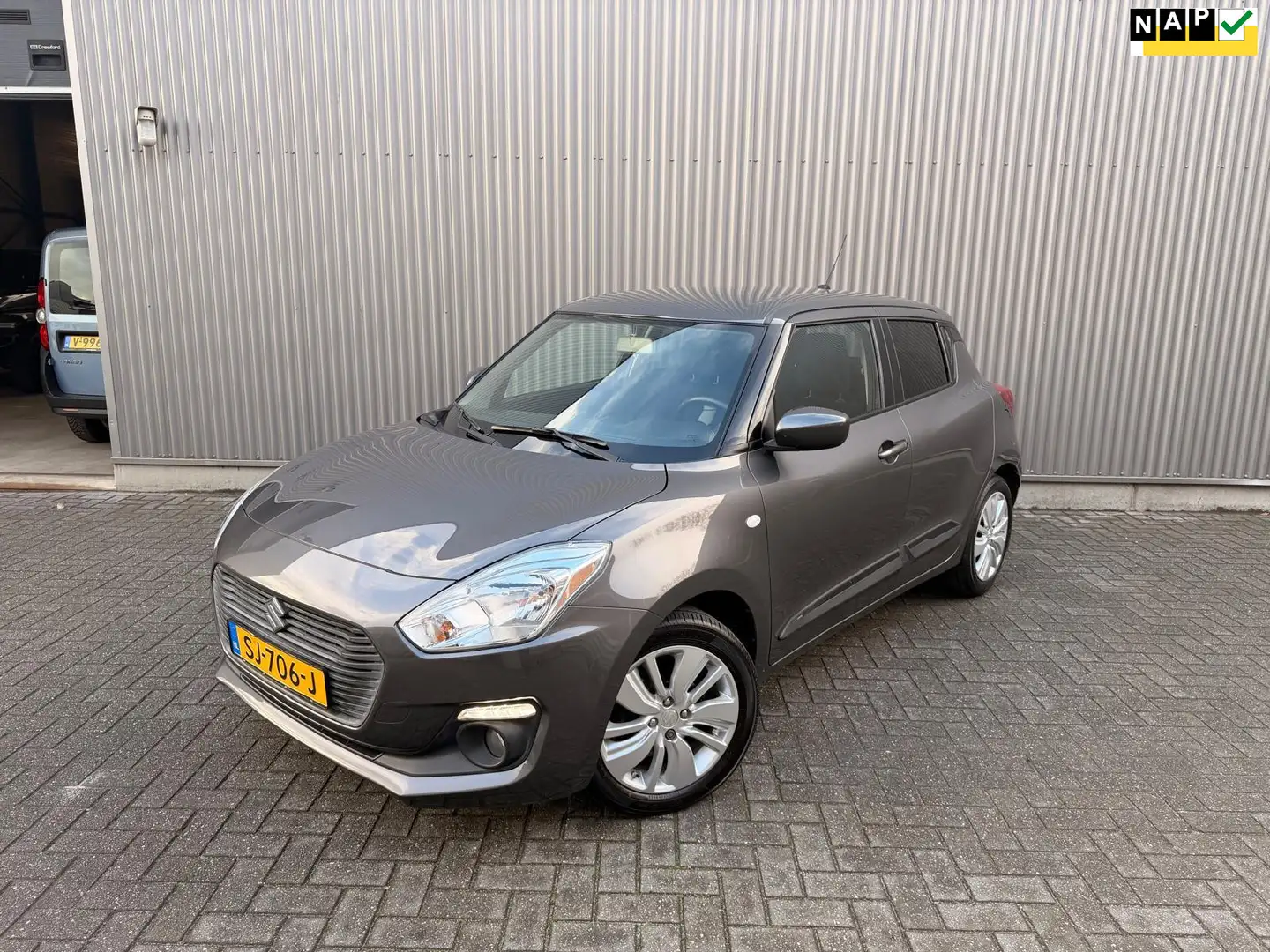 Suzuki Swift 1.2 Select|Camera|Navi|Stoelverwarming|DAB+|NAP Grau - 1