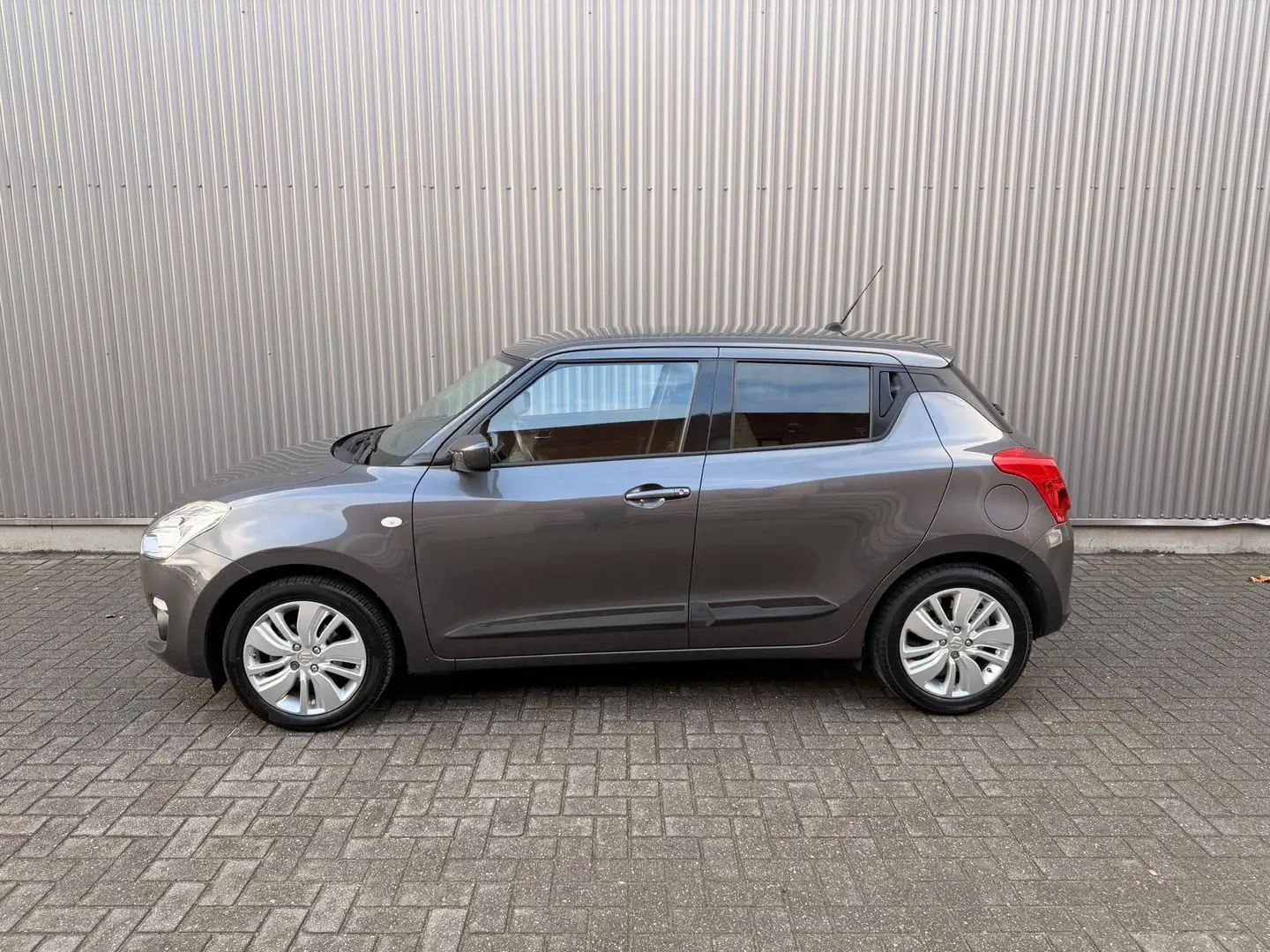 Suzuki Swift 1.2 Select|Camera|Navi|Stoelverwarming|DAB+|NAP Grau - 2