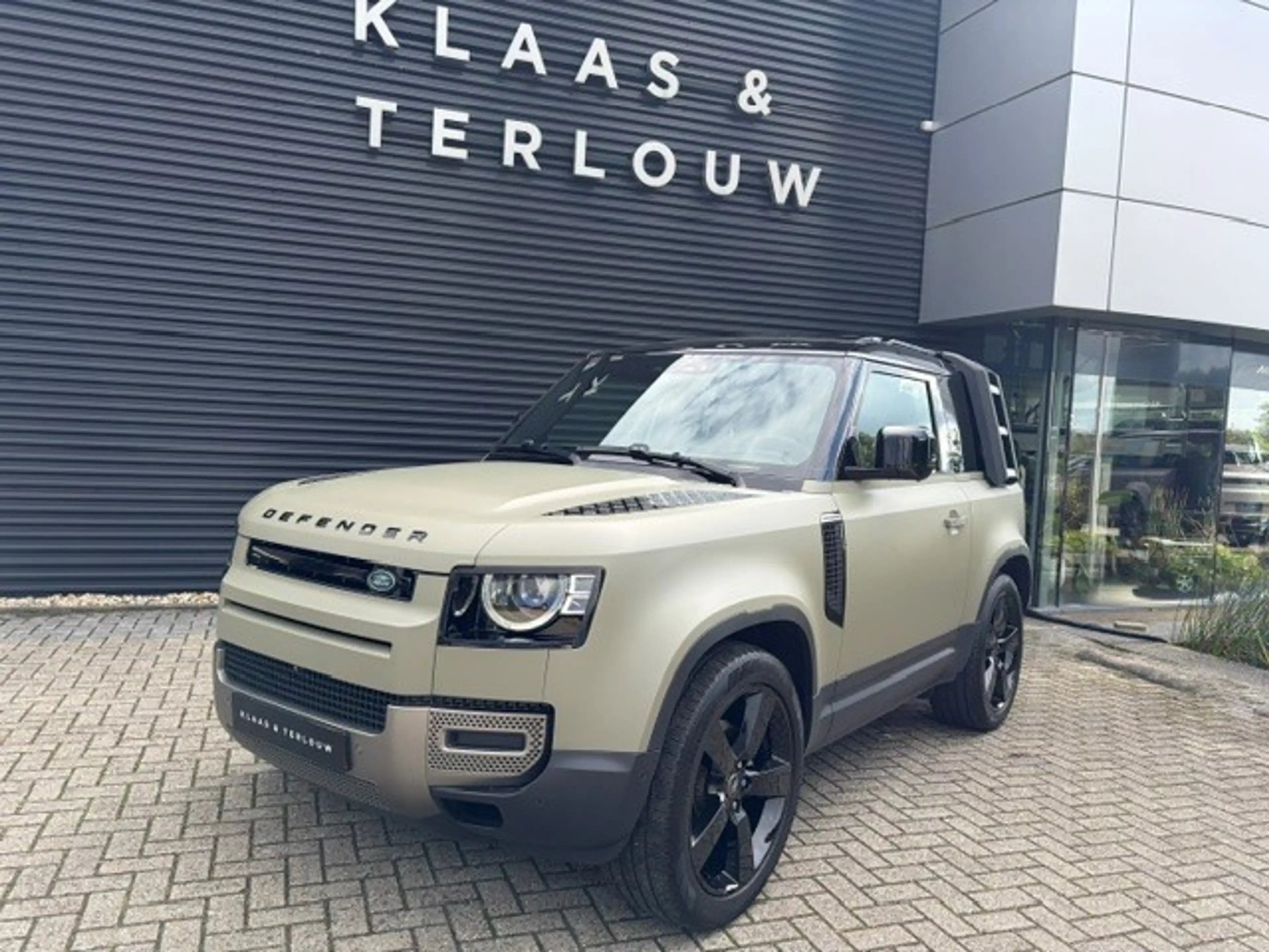 Land Rover Defender 3.0 D200 90 SE | Laag Schot | | Commercial | Wrap — photo 6