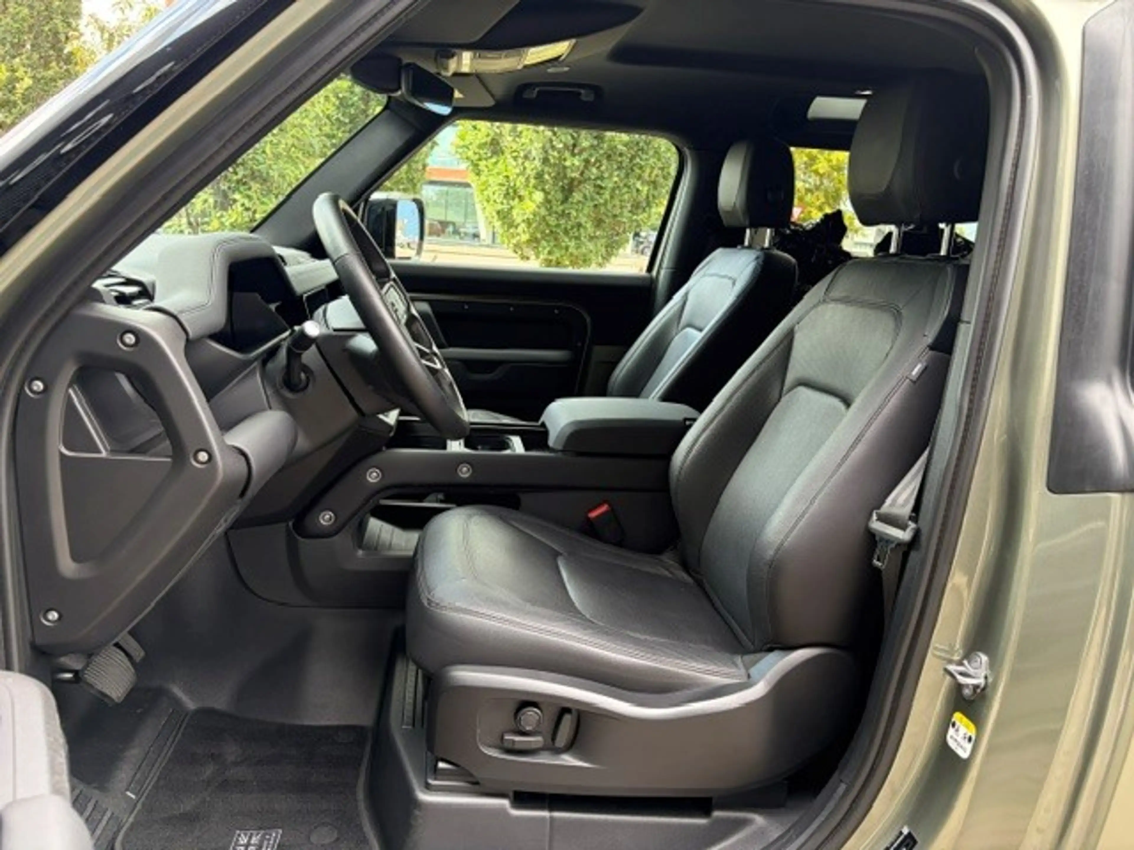 Land Rover Defender 3.0 D200 90 SE | Laag Schot | | Commercial | Wrap — photo 3
