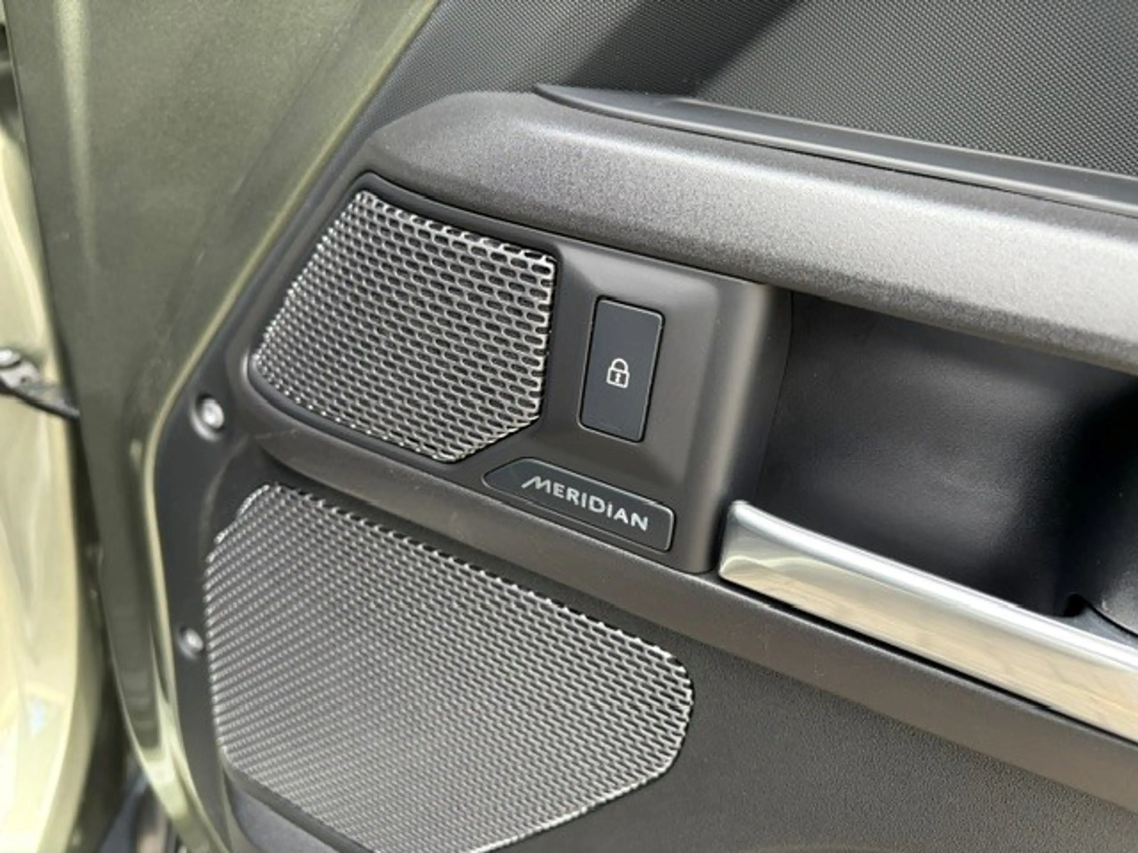 Land Rover Defender 3.0 D200 90 SE | Laag Schot | | Commercial | Wrap — photo 12