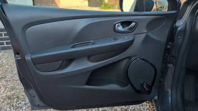 Renault Clio view 7
