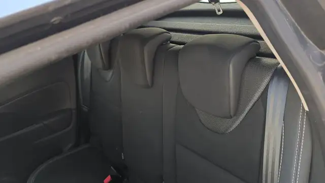 Renault Clio view 9