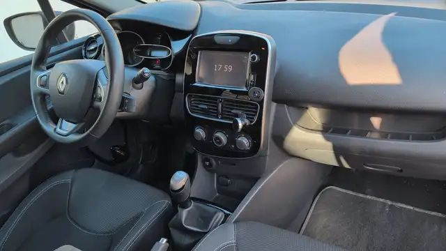 Renault Clio view 10