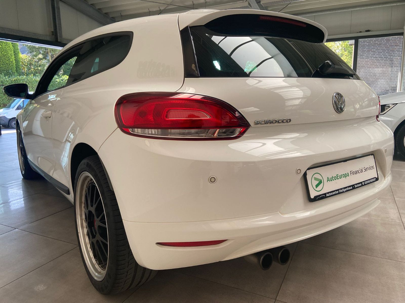 Volkswagen Scirocco 2.0 TSI Bi-Xen Navi TEC-Felgen SHZ PDC — photo 7