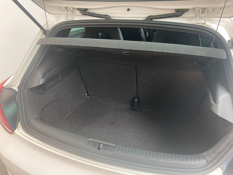 Volkswagen Scirocco 2.0 TSI Bi-Xen Navi TEC-Felgen SHZ PDC — photo 6
