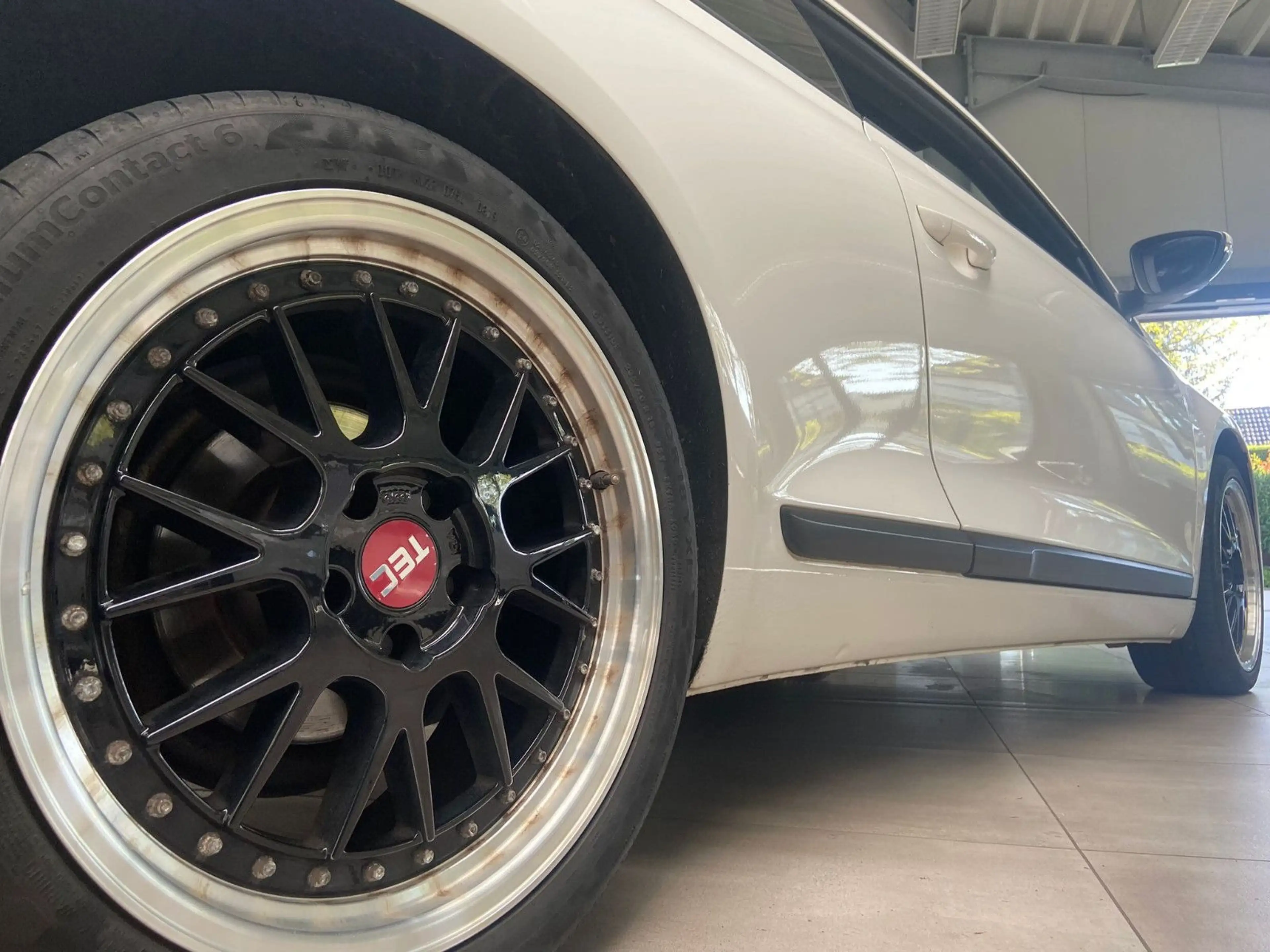 Volkswagen Scirocco 2.0 TSI Bi-Xen Navi TEC-Felgen SHZ PDC — photo 3