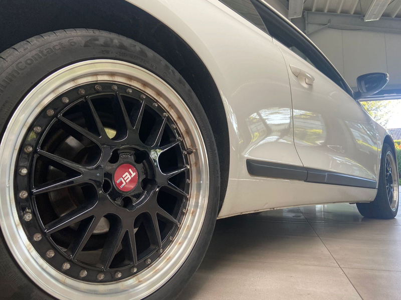 Volkswagen Scirocco 2.0 TSI Bi-Xen Navi TEC-Felgen SHZ PDC — photo 3