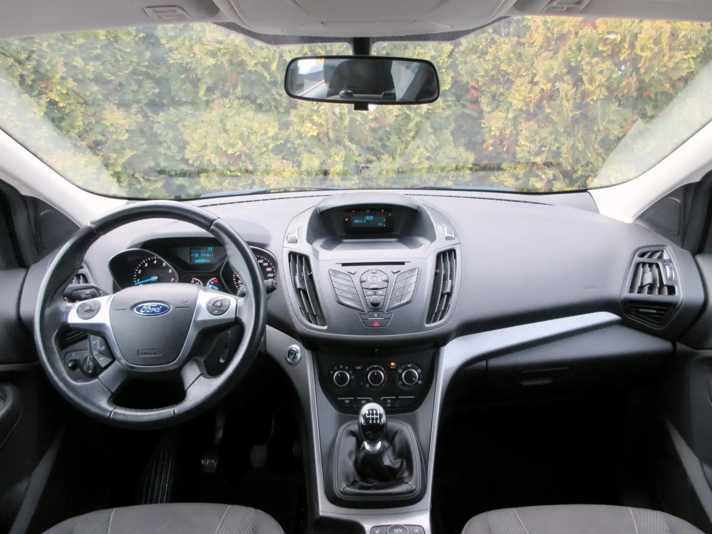 Ford Kuga 1.5 Trend*Airco*Cruise*Trekhaak* Grau - 2