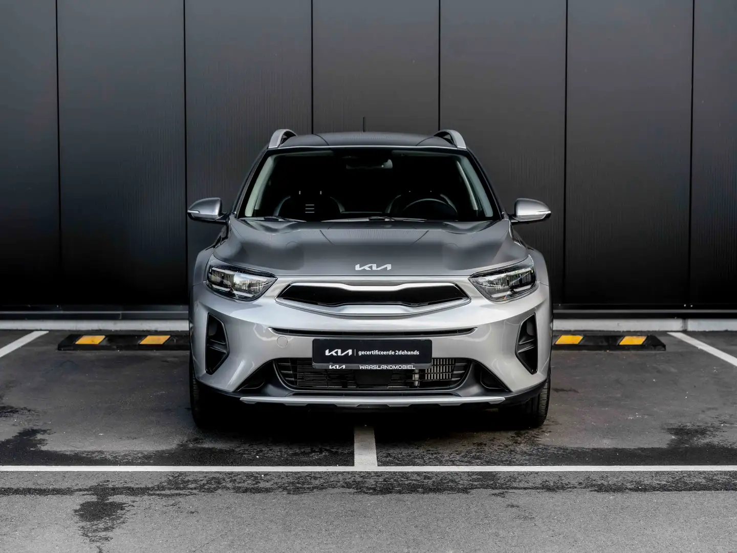 Kia Stonic 1.0T | Inspire | Navi | Camera | Carplay | Cruise Gris - 2