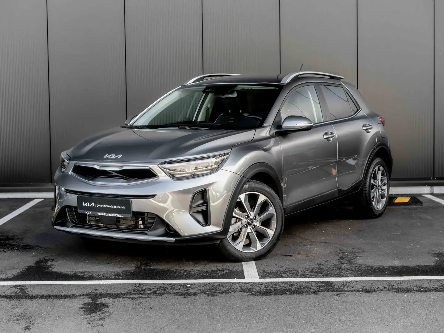 Kia Stonic 1.0T | Inspire | Navi | Camera | Carplay | Cruise Gris - 1