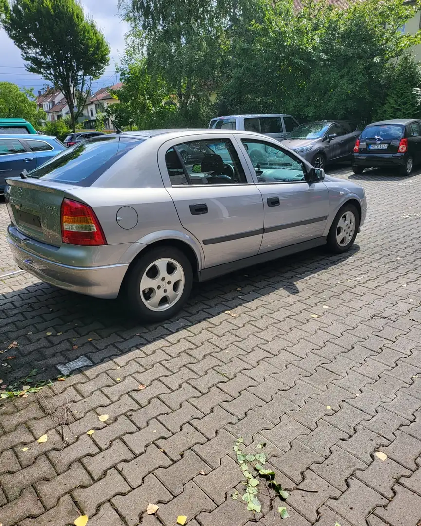 Opel Astra 1.6 Elegance - 1