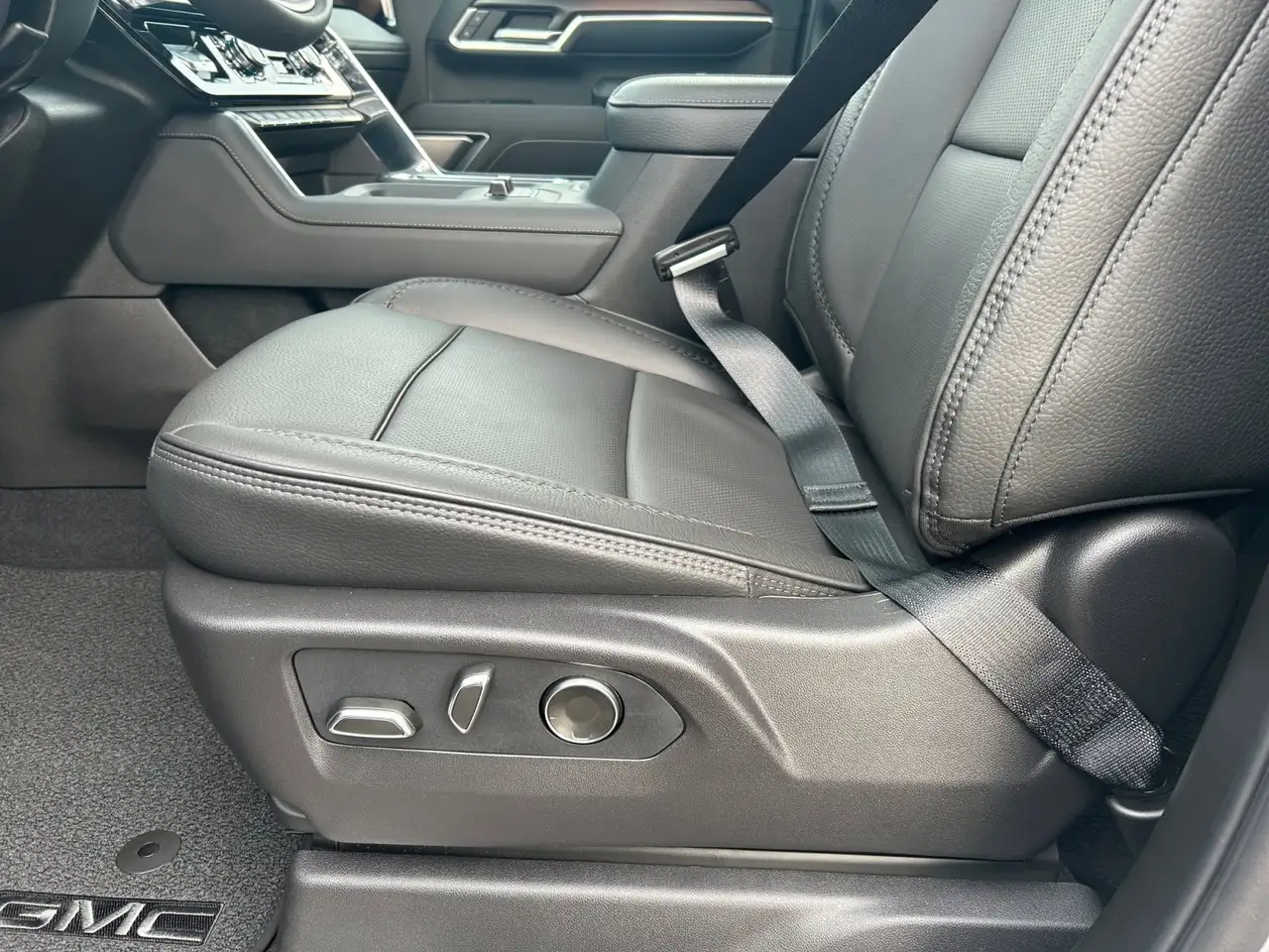 GMC Sierra 2500HD снимка GMC Sierra 2500HD