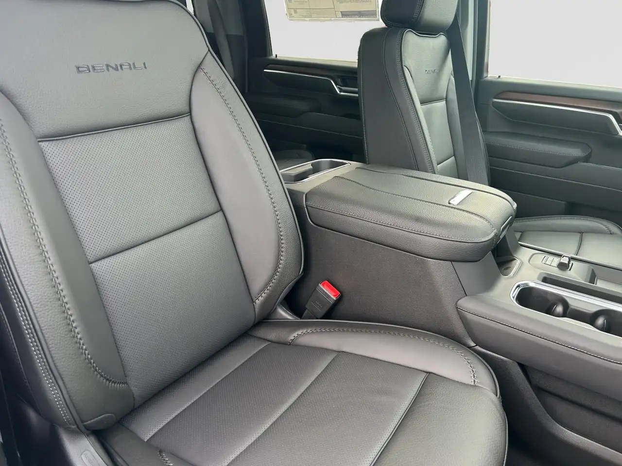 GMC Sierra 2500HD снимка GMC Sierra 2500HD