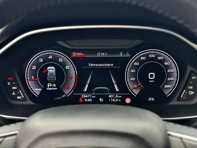 Audi Q3 view 15