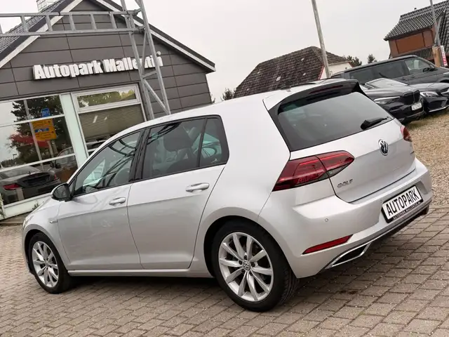Volkswagen Golf view 5