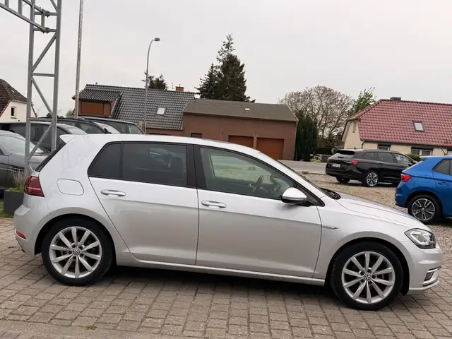Volkswagen Golf view 7