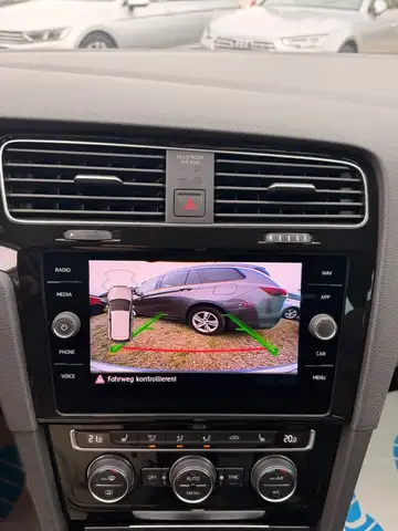 Volkswagen Golf view 10