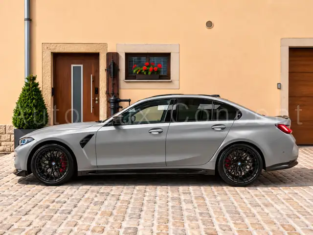 BMW M3 view 3