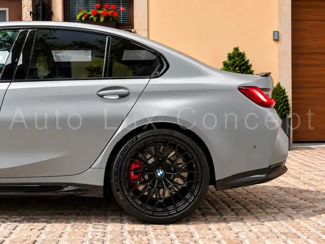 BMW M3 view 4