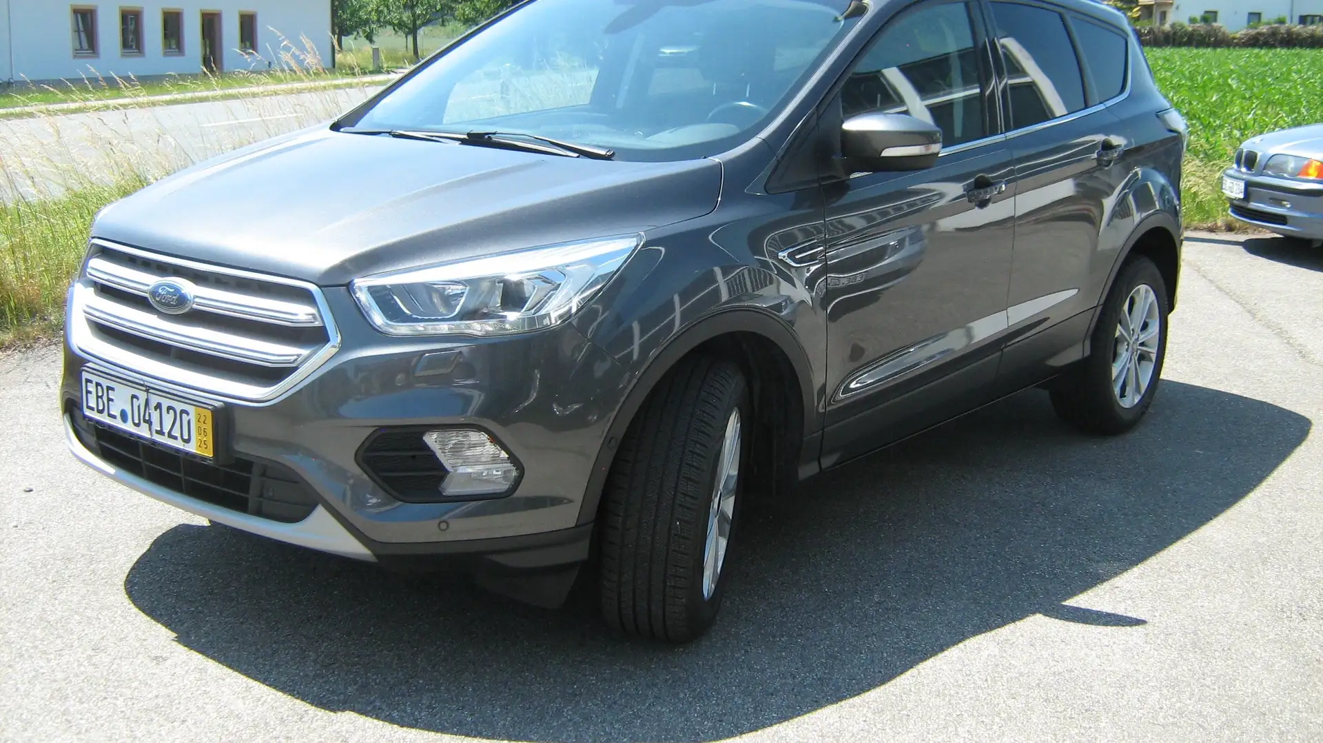 Ford Kuga Kuga 1.5 EcoBoost 2x4 Titanium Grau - 2