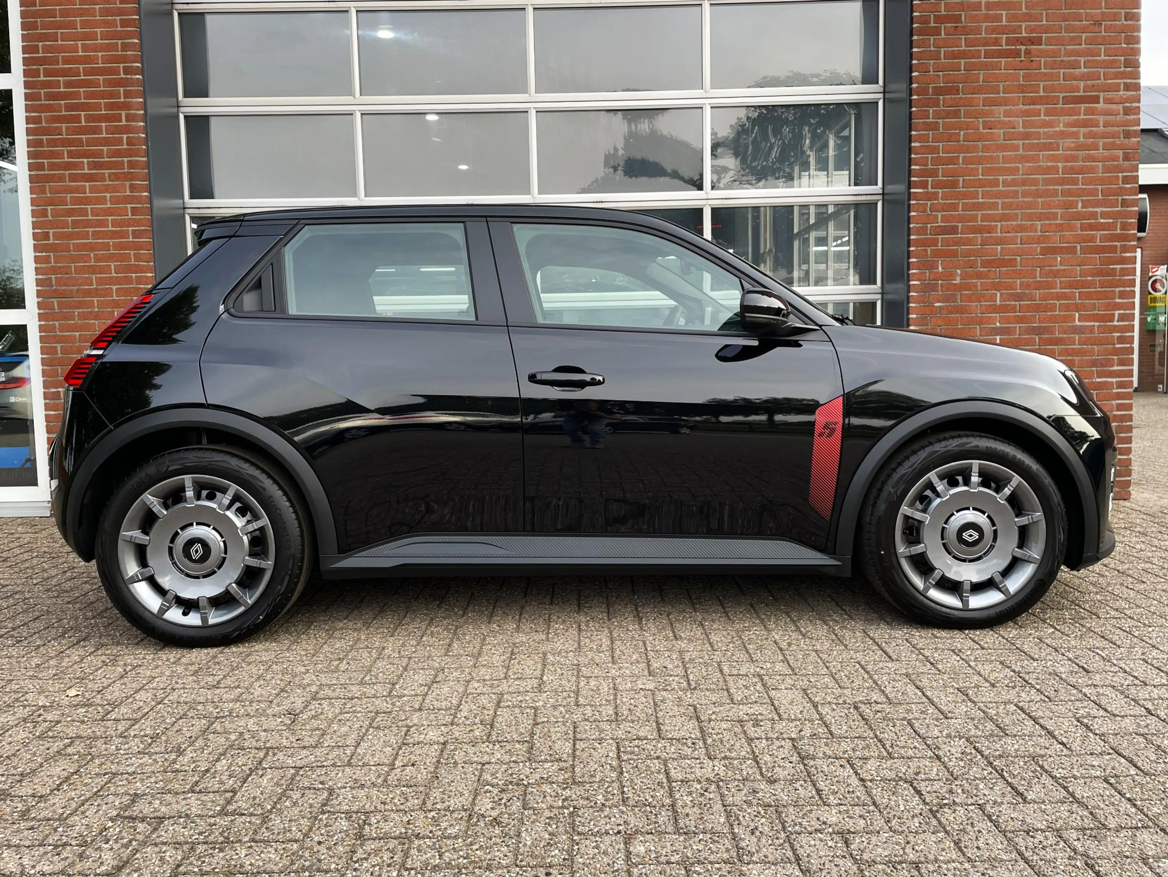 Renault R 5 comfort range evolution 52 kWh — photo 2