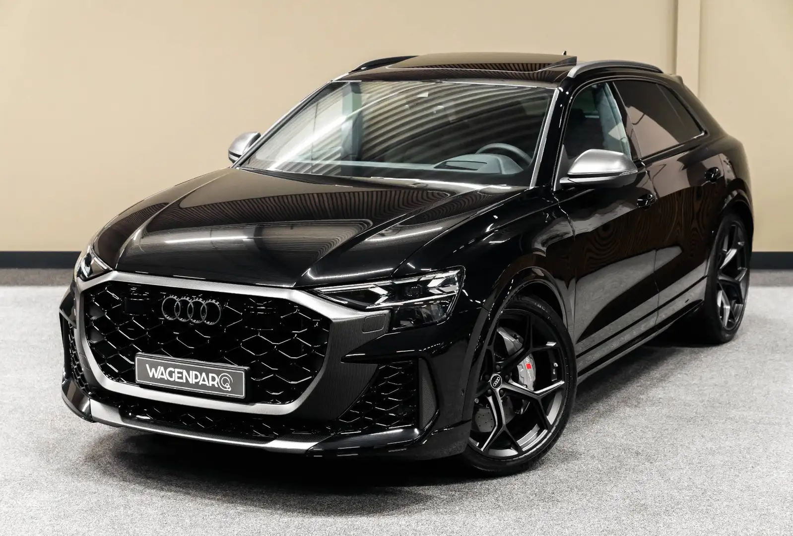 Audi RS Q8 Performance CARBON*B&O ADV*SPORT.DIFF*305 KM/H Zwart - 2