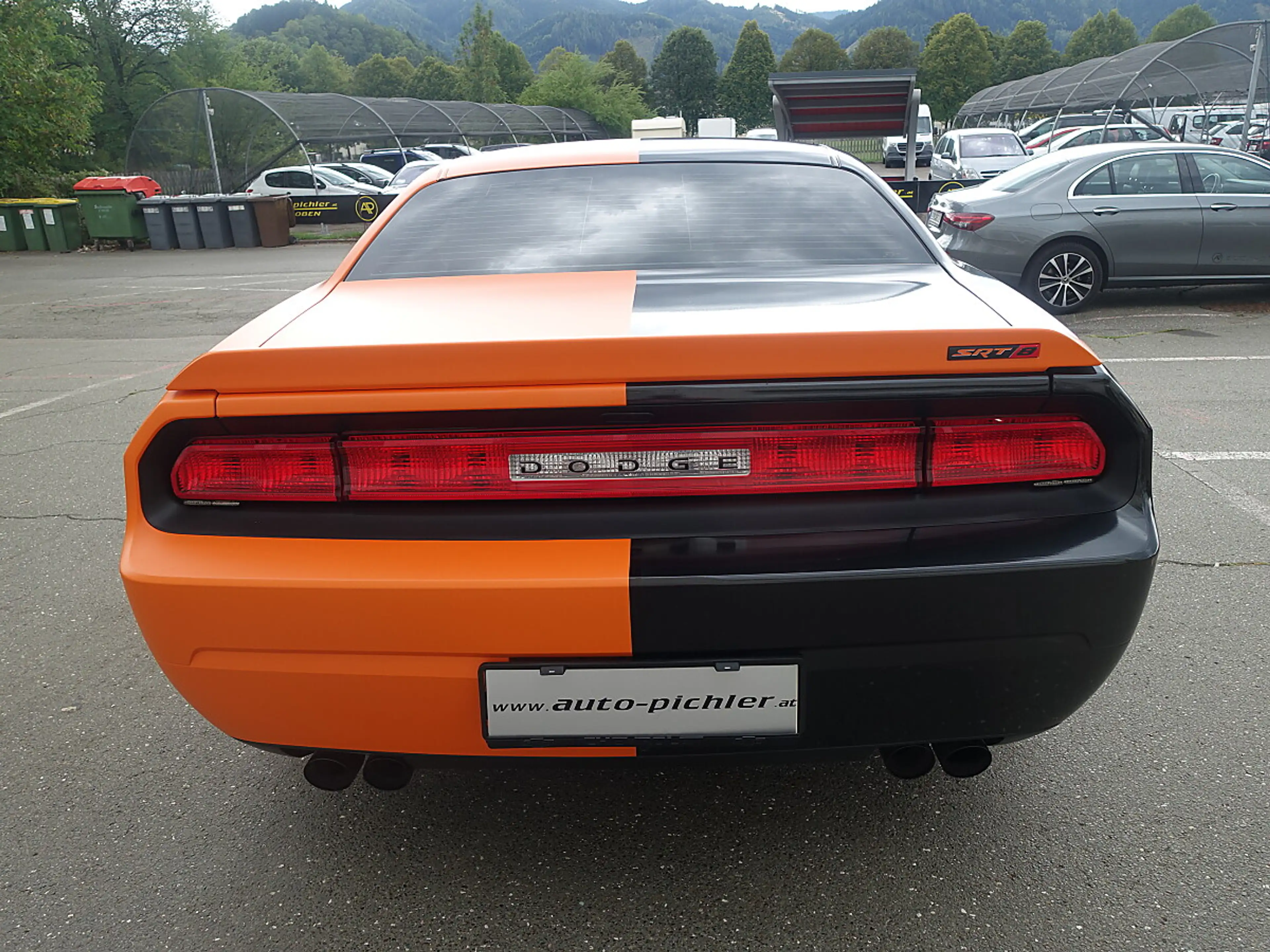 Dodge Challenger — photo 6