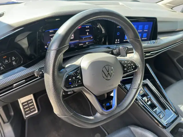 Volkswagen Golf view 9