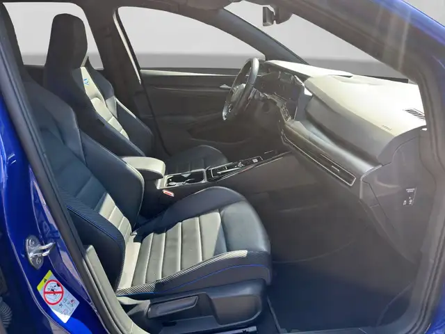 Volkswagen Golf view 4