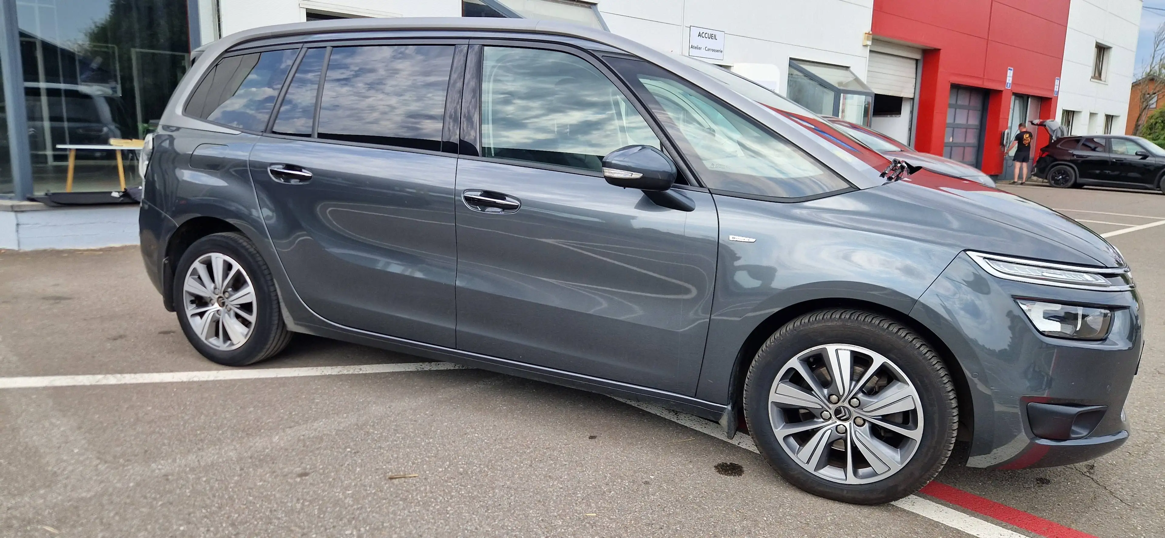 Citroen Grand C4 Picasso Grand C4 Picasso 2.0 BlueHDi Exclusive — photo 5