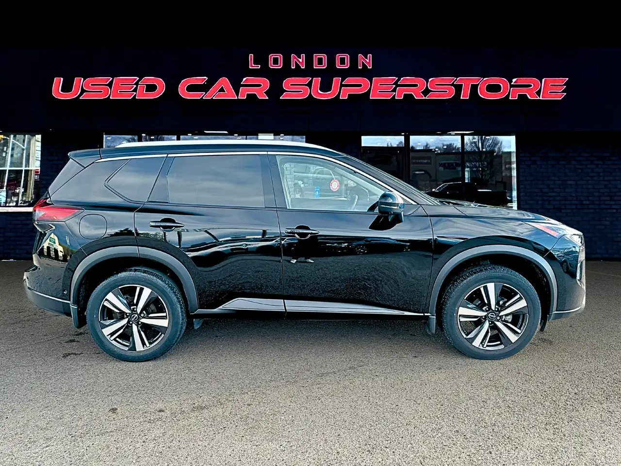 Nissan Rogue снимка Nissan Rogue