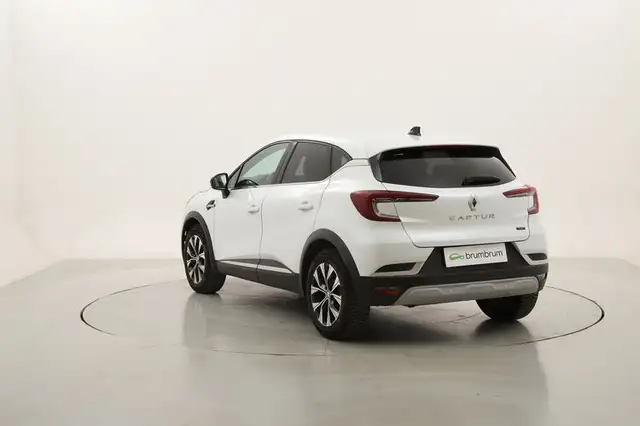 Renault Captur view 3