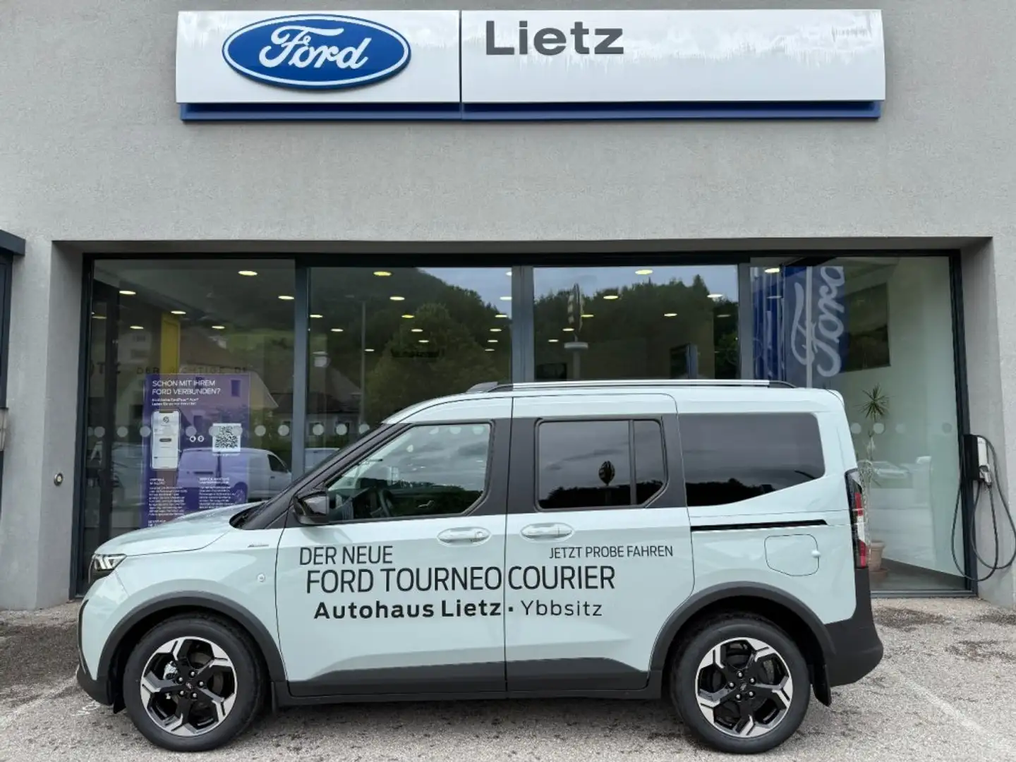 Ford Tourneo Courier Active 1,0EcoBoost Grau - 1