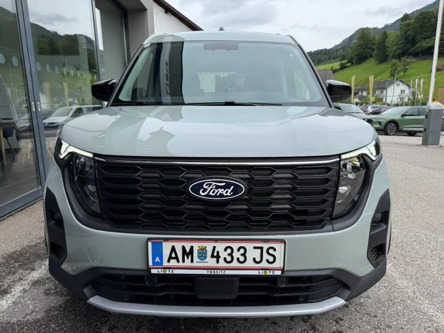 Ford Tourneo Courier Active 1,0EcoBoost Grau - 2