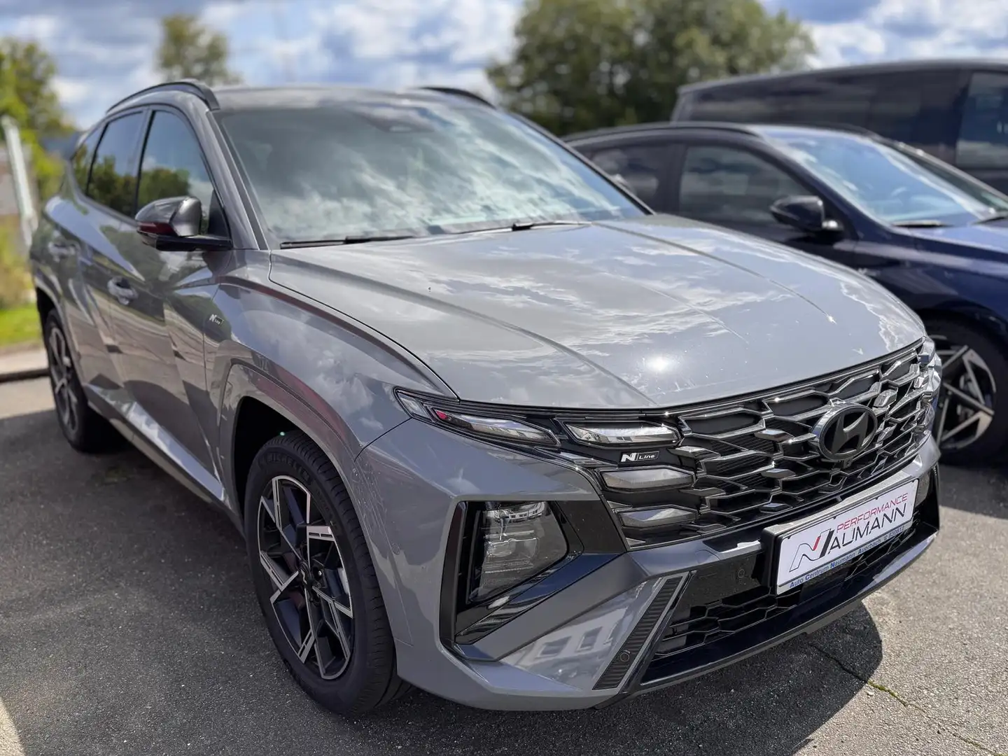 Hyundai TUCSON N-Line 1.6 TGDi HEV 6AT Grau - 2