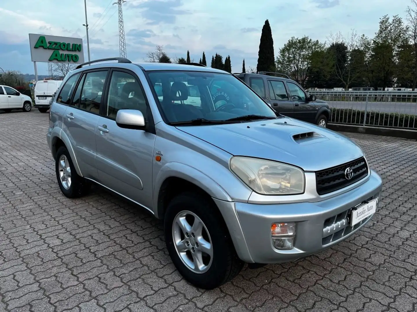 Toyota RAV 4 5/PORTE 2.0 D-4D 4x4 Silber - 1