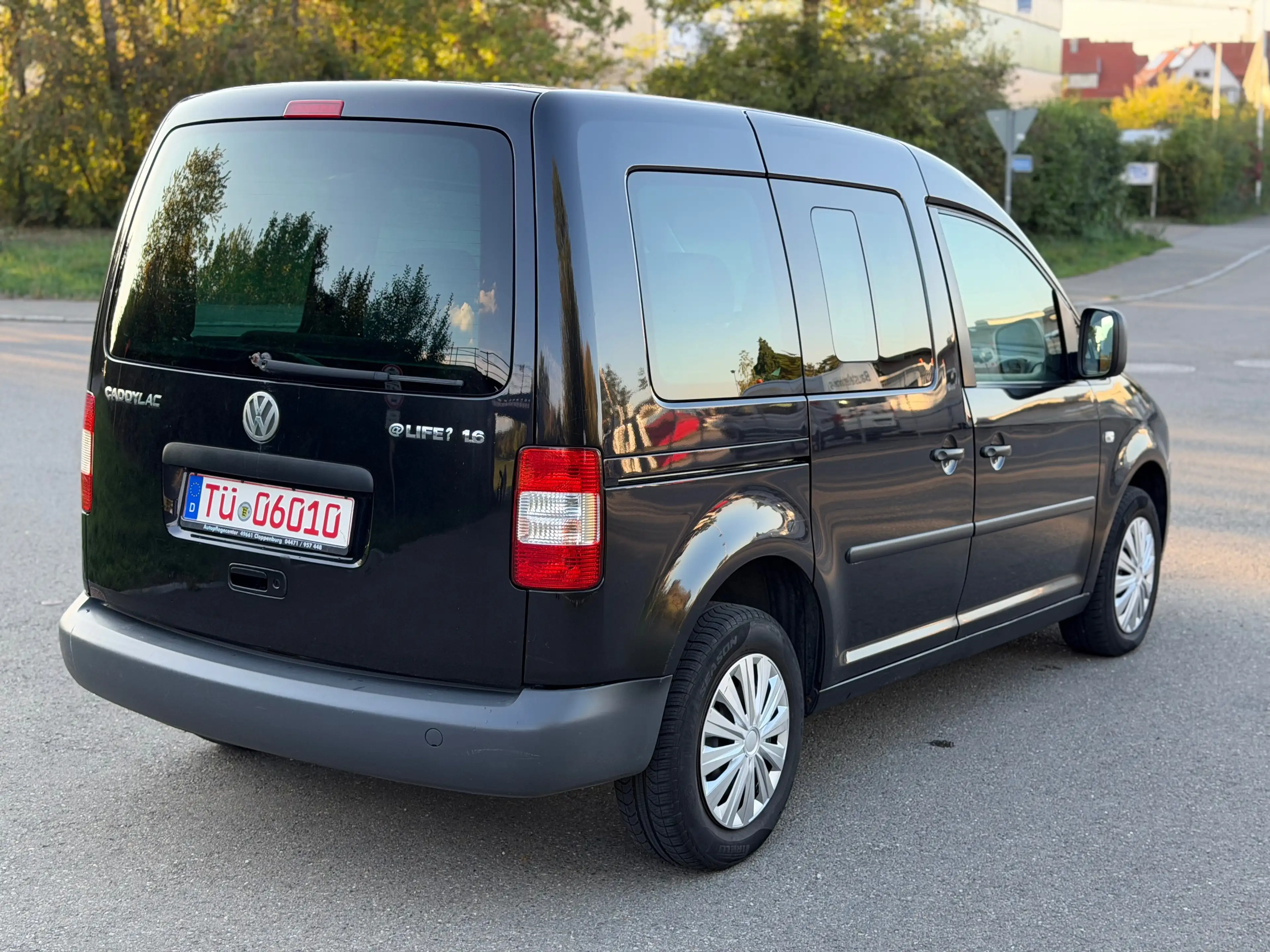 Volkswagen Caddy 1.6 Klima | 7 Sitzer | TÜV 06/2028 — photo 6