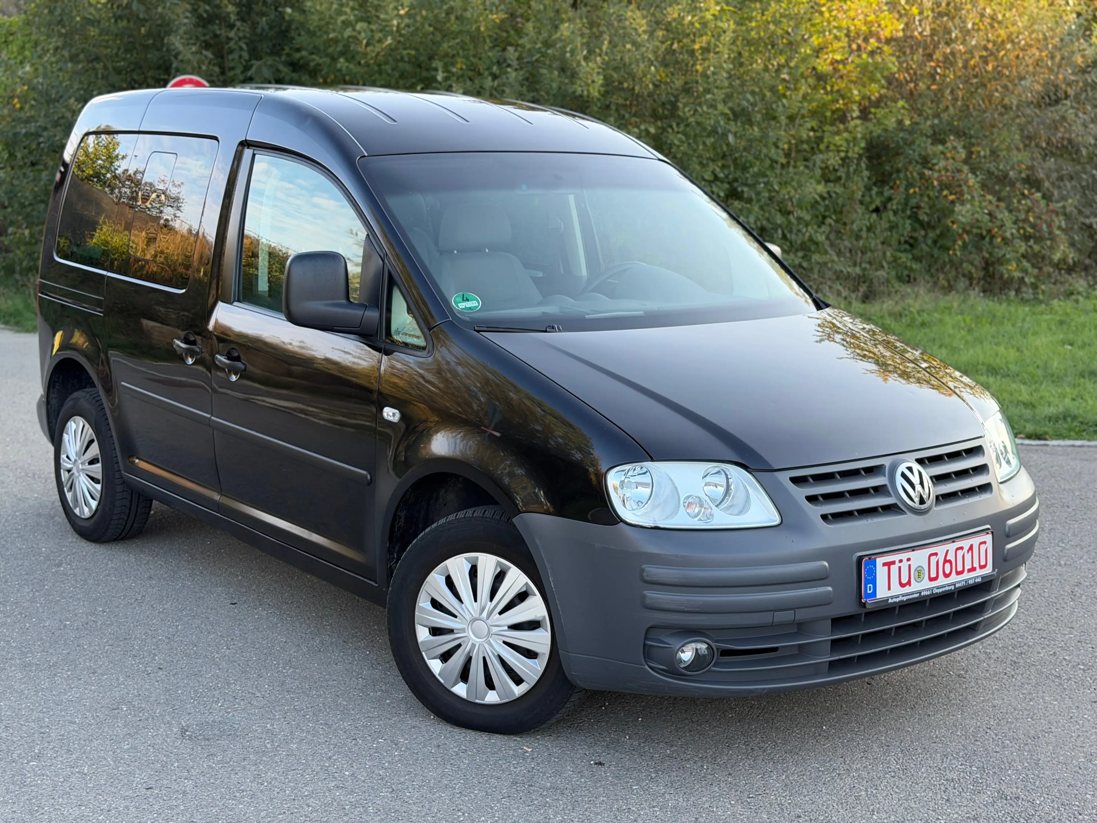 Volkswagen Caddy 1.6 Klima | 7 Sitzer | TÜV 06/2028
