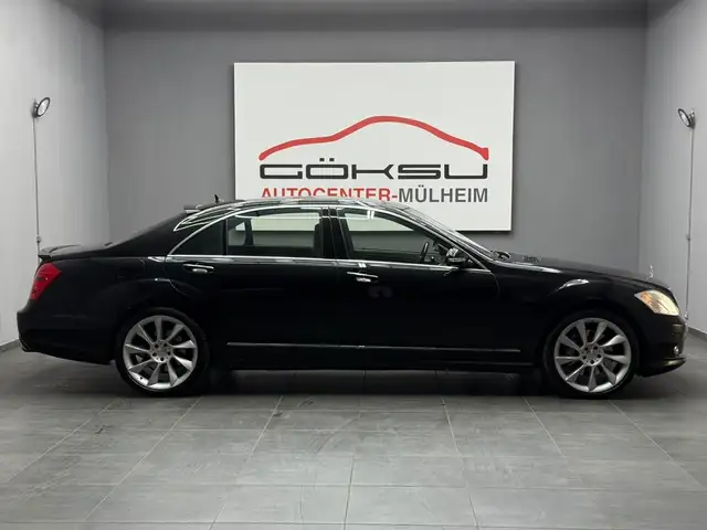 Mercedes-Benz S-Class view 8