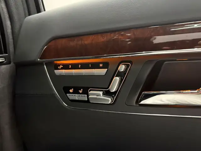 Mercedes-Benz S-Class view 13
