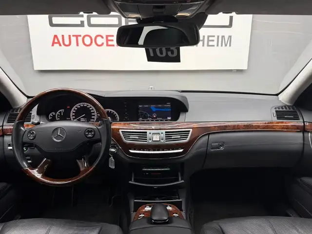 Mercedes-Benz S-Class view 9